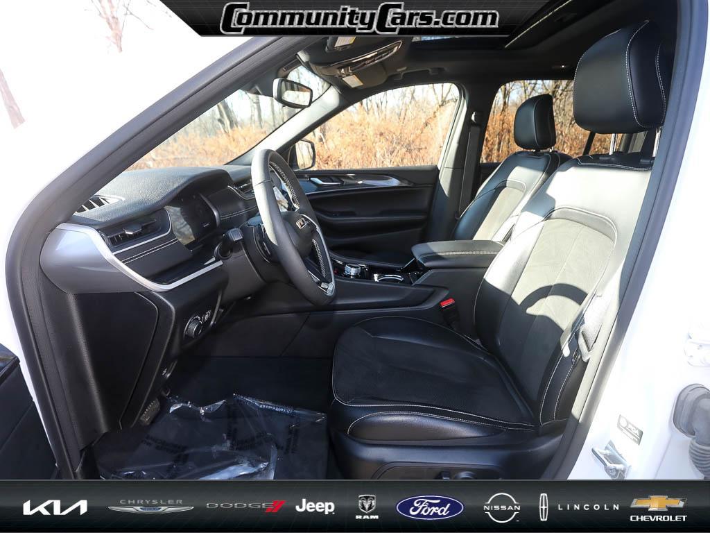 used 2023 Jeep Grand Cherokee car, priced at $31,700