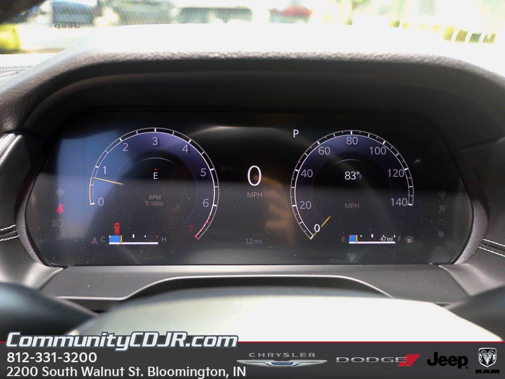 new 2025 Jeep Grand Cherokee car, priced at $41,300