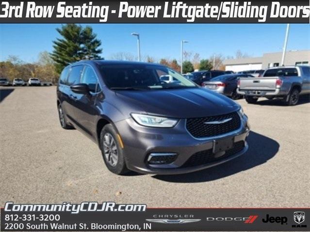 used 2022 Chrysler Pacifica Hybrid car, priced at $31,500