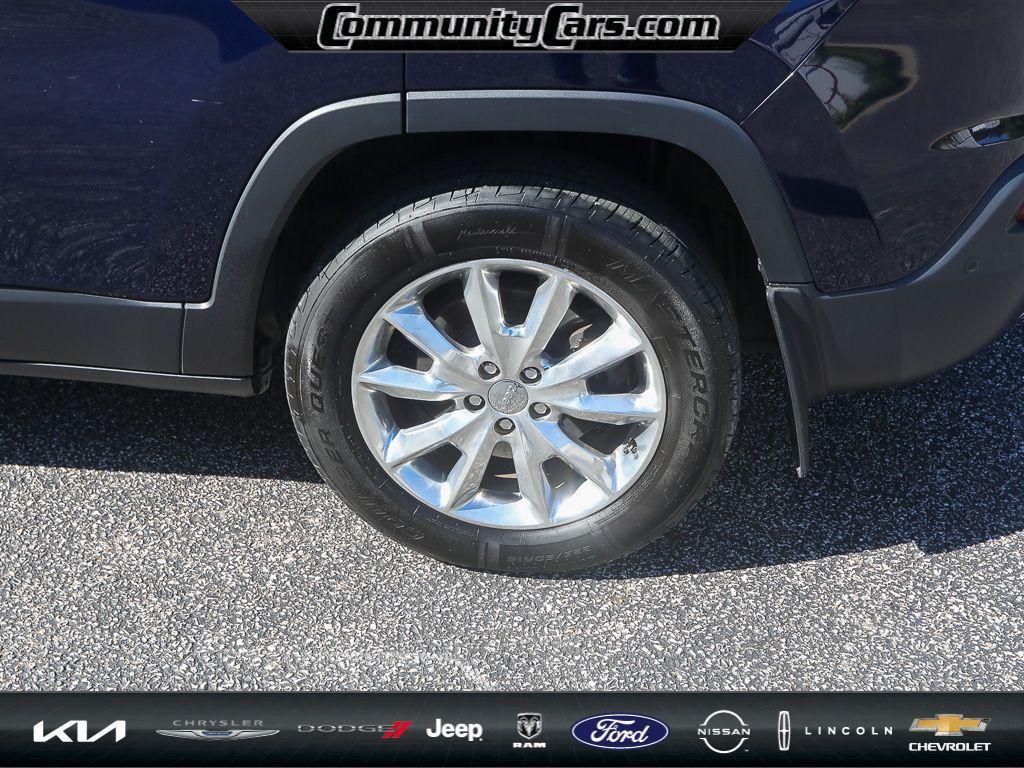 used 2014 Jeep Cherokee car, priced at $9,990