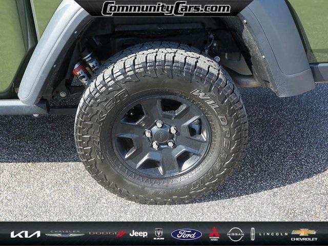 used 2022 Jeep Gladiator car, priced at $38,053