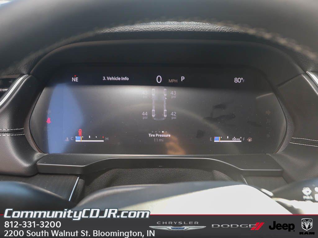 new 2025 Jeep Grand Cherokee car, priced at $43,091