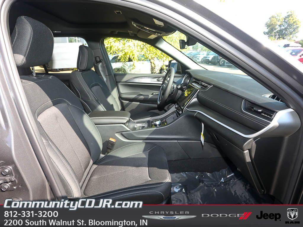 new 2025 Jeep Grand Cherokee car, priced at $43,091