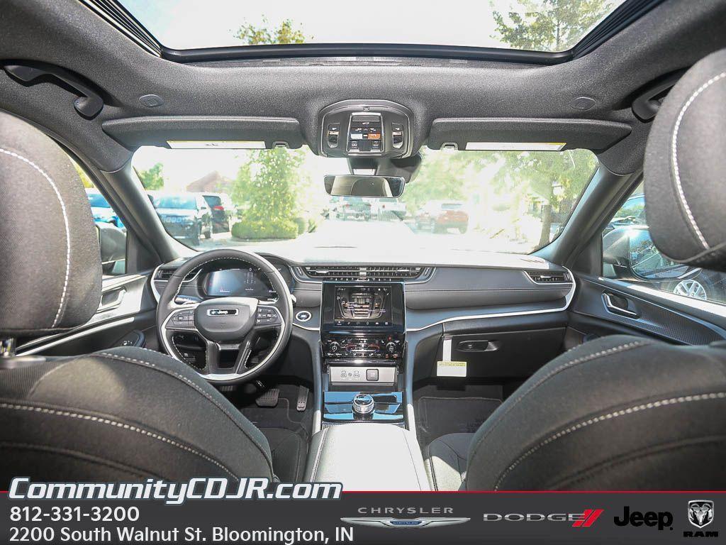 new 2025 Jeep Grand Cherokee car, priced at $43,091