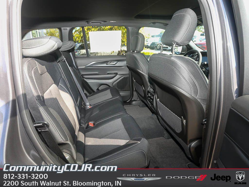 new 2025 Jeep Grand Cherokee car, priced at $43,091