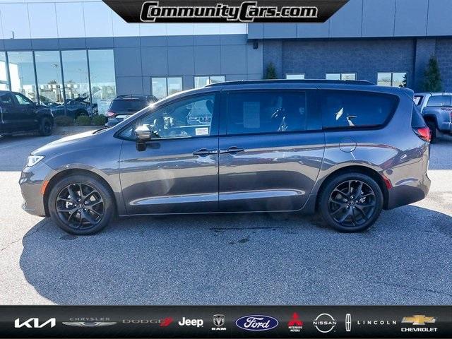 used 2022 Chrysler Pacifica car, priced at $25,900