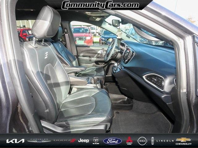 used 2022 Chrysler Pacifica car, priced at $25,900