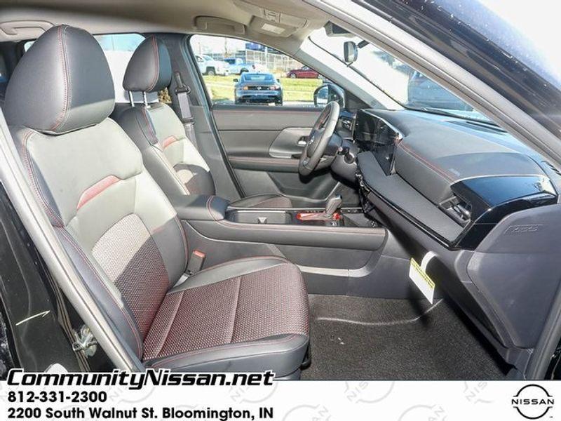 new 2025 Nissan Kicks car, priced at $28,847
