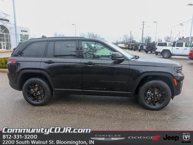 new 2025 Jeep Grand Cherokee car, priced at $45,542