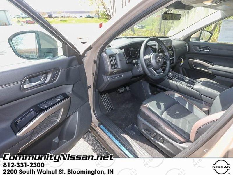 new 2025 Nissan Pathfinder car, priced at $51,828
