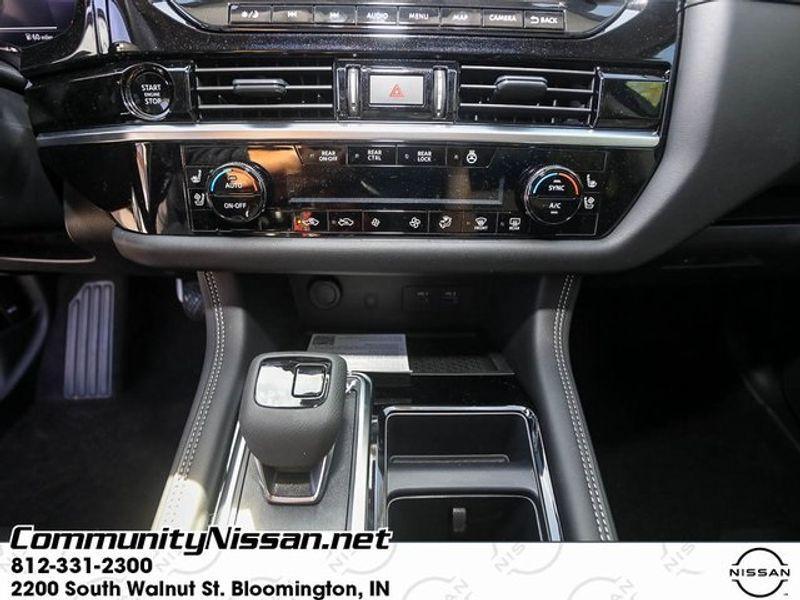 new 2025 Nissan Pathfinder car, priced at $51,828