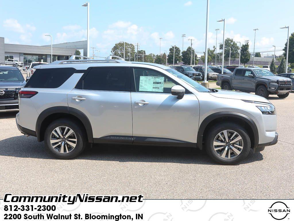 new 2025 Nissan Pathfinder car, priced at $43,586