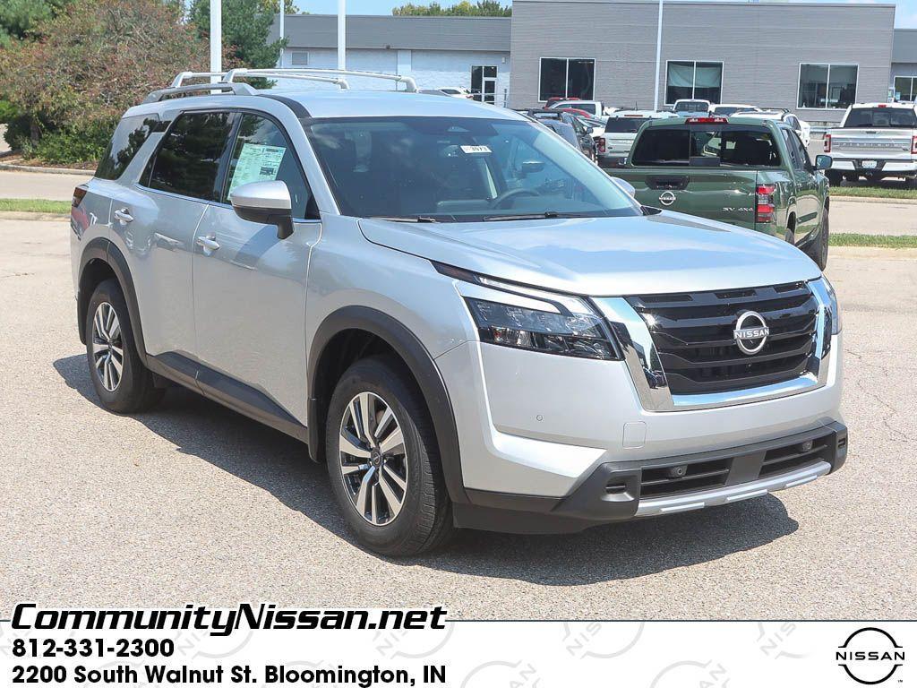 new 2025 Nissan Pathfinder car, priced at $40,586