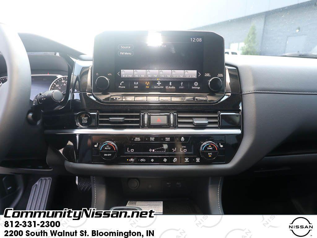 new 2025 Nissan Pathfinder car, priced at $43,586