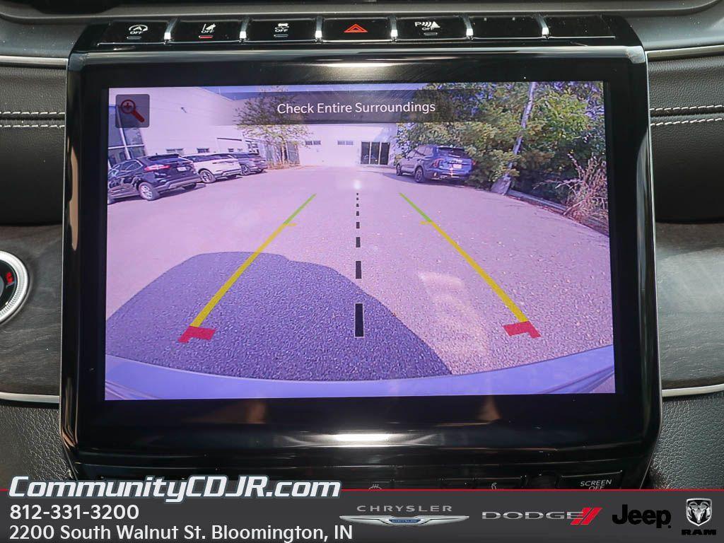 new 2025 Jeep Grand Cherokee car, priced at $48,389