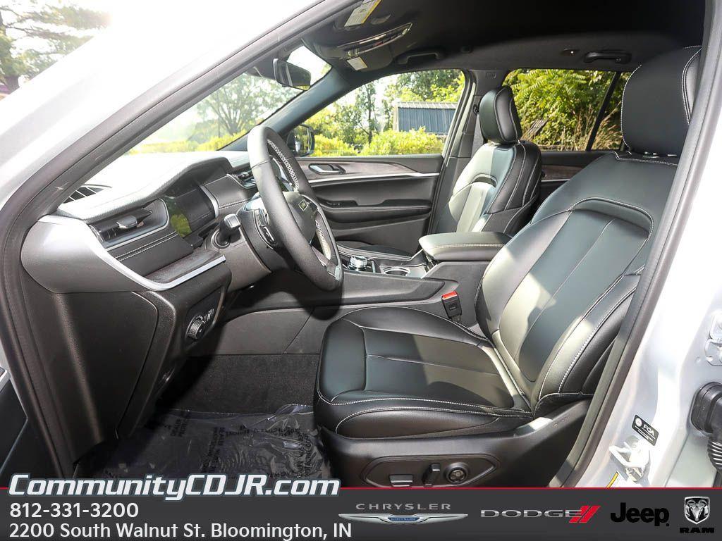 new 2025 Jeep Grand Cherokee car, priced at $48,389