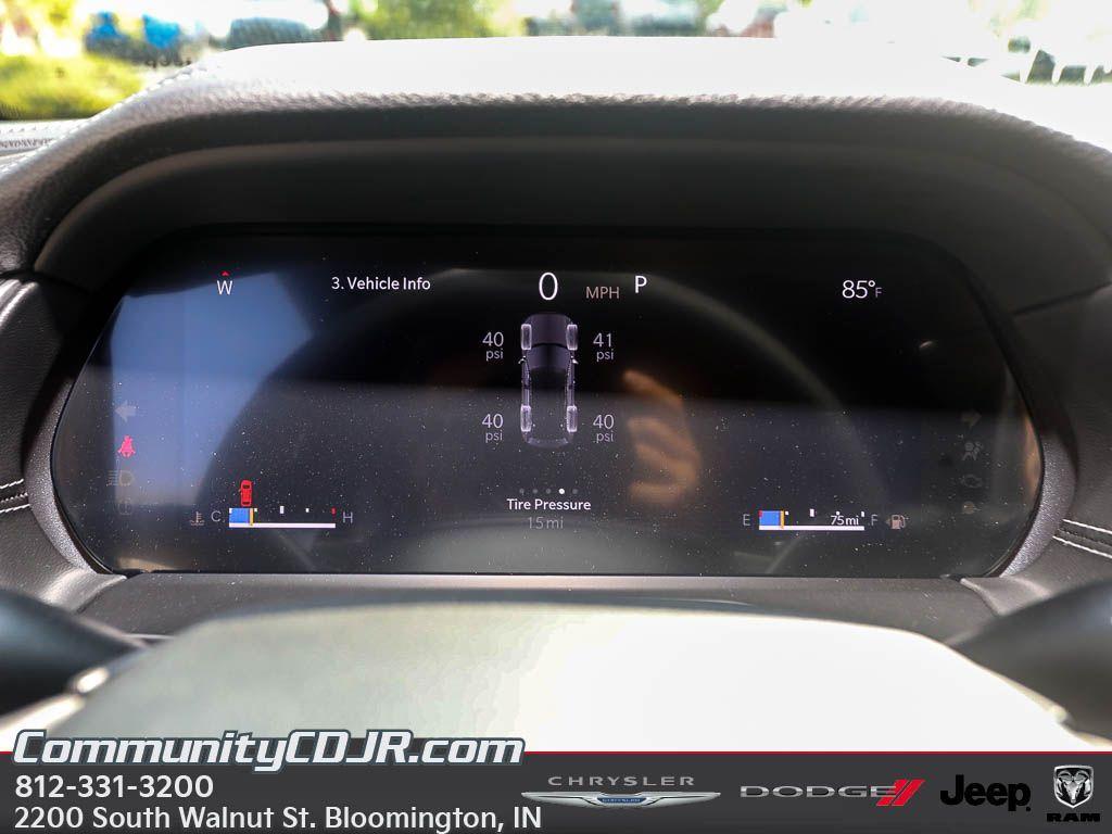 new 2025 Jeep Grand Cherokee car, priced at $48,389