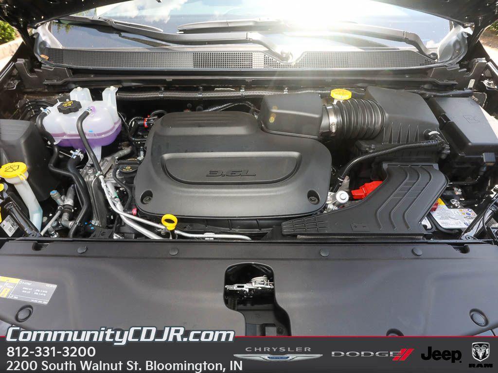 new 2025 Chrysler Pacifica car, priced at $44,048