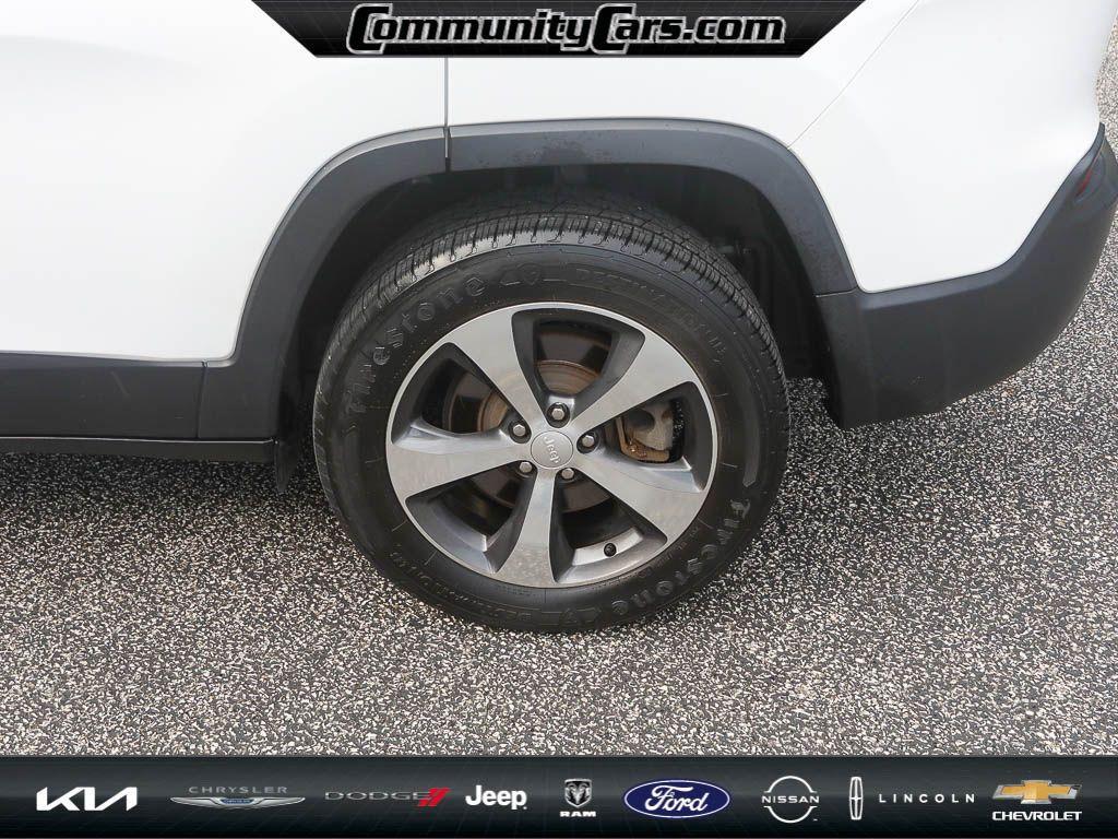 used 2019 Jeep Cherokee car, priced at $20,000