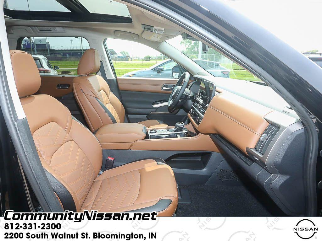 new 2025 Nissan Pathfinder car, priced at $50,004