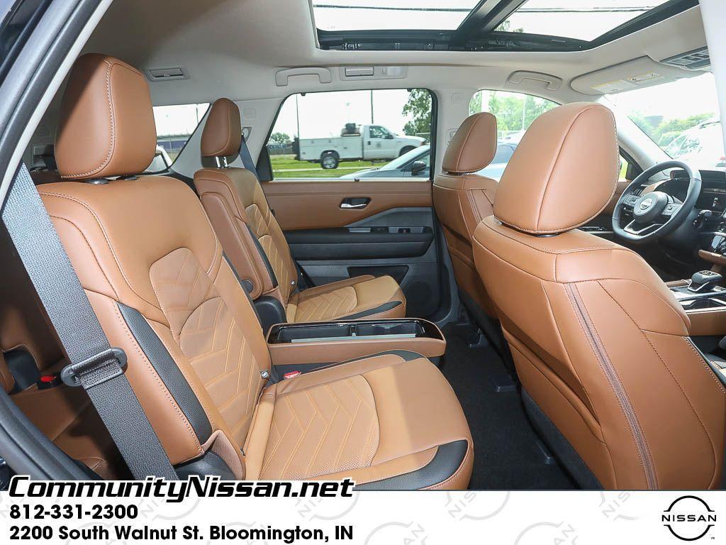 new 2025 Nissan Pathfinder car, priced at $50,004