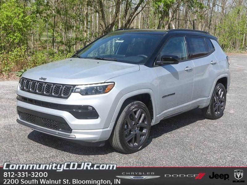 new 2025 Jeep Compass car, priced at $32,814