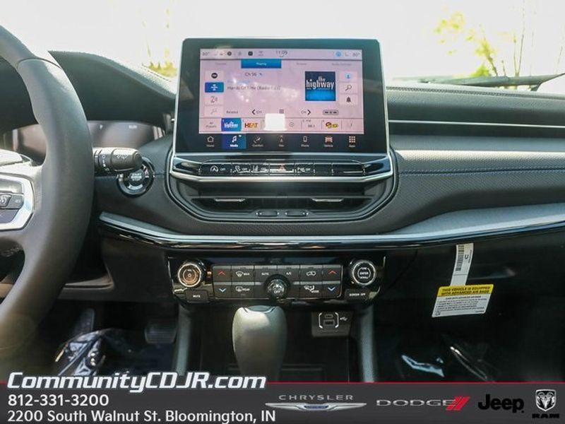 new 2025 Jeep Compass car, priced at $32,814