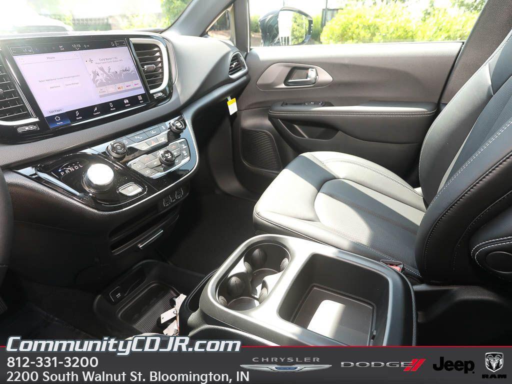 new 2025 Chrysler Voyager car, priced at $41,300