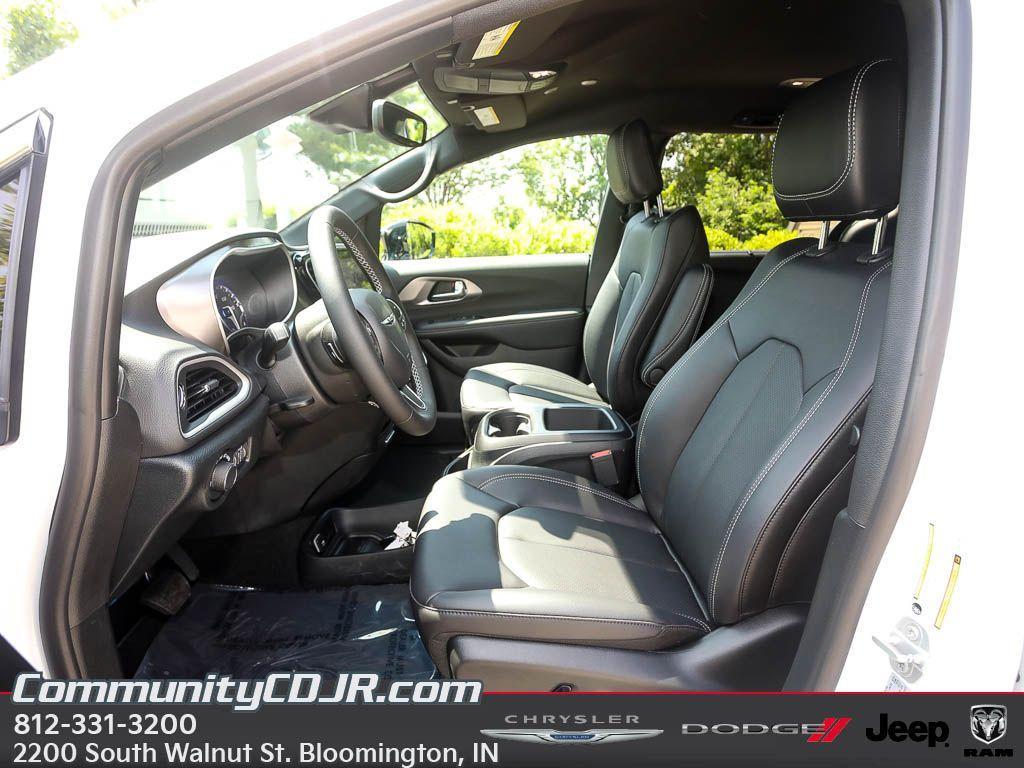new 2025 Chrysler Voyager car, priced at $41,300