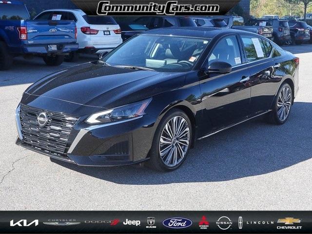 used 2023 Nissan Altima car, priced at $25,800