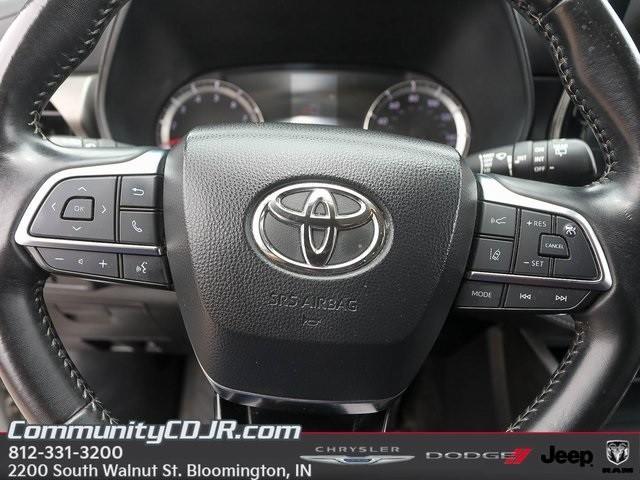 used 2021 Toyota Highlander car, priced at $25,800