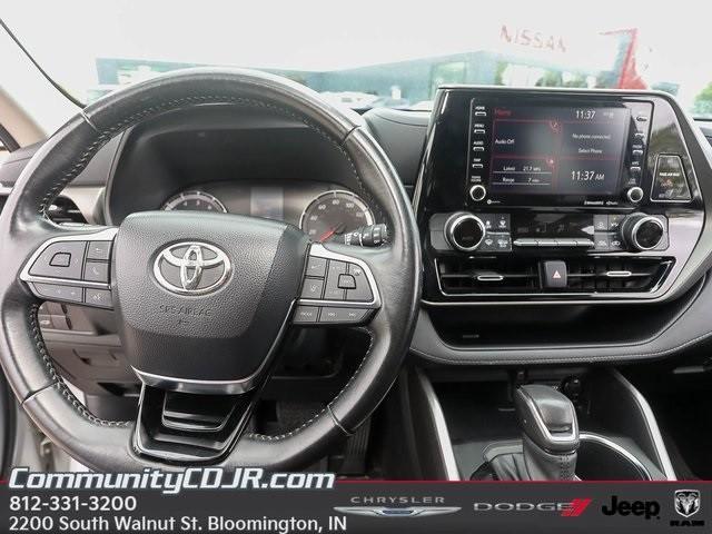 used 2021 Toyota Highlander car, priced at $25,800