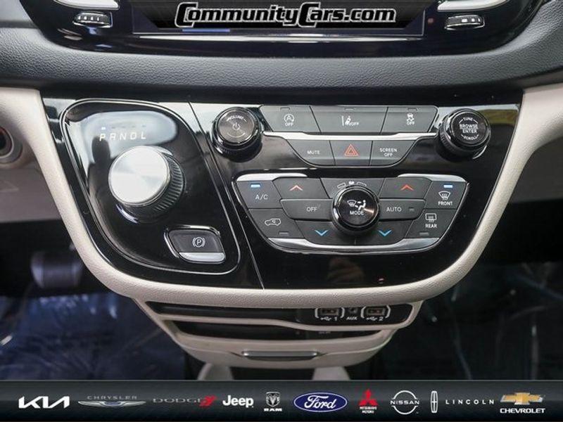 used 2022 Chrysler Pacifica car, priced at $21,500