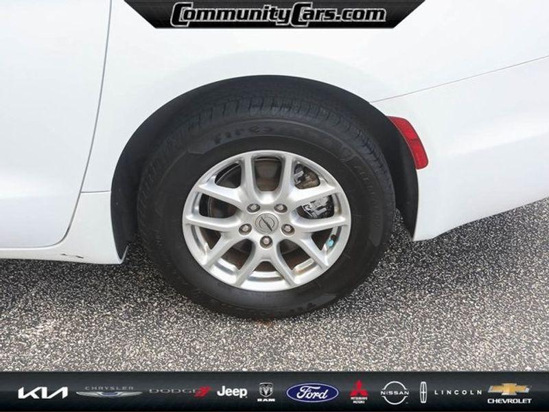 used 2022 Chrysler Pacifica car, priced at $21,500