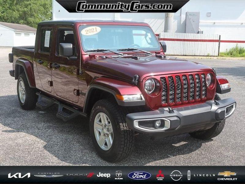 used 2021 Jeep Gladiator car, priced at $29,100