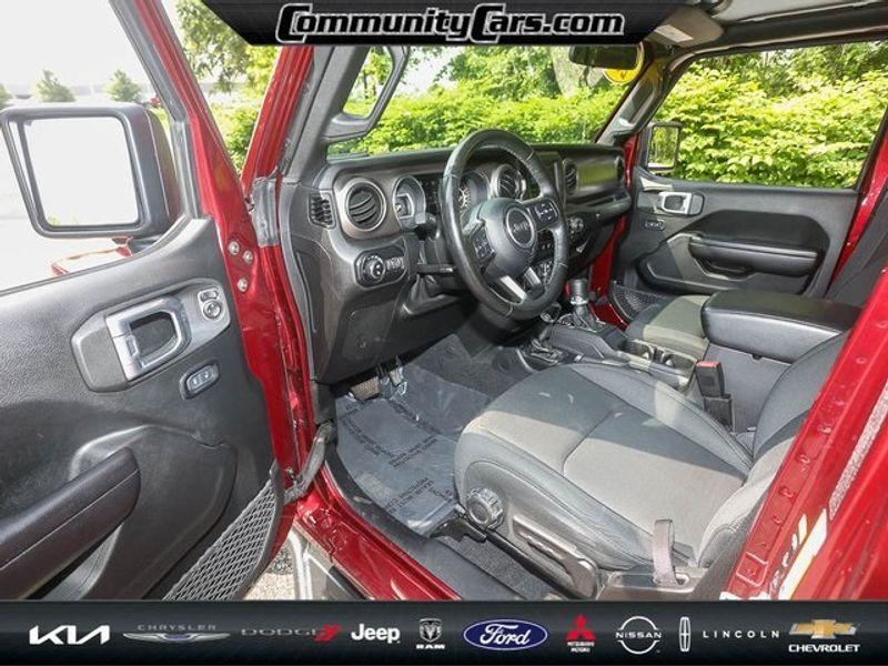 used 2021 Jeep Gladiator car, priced at $29,100