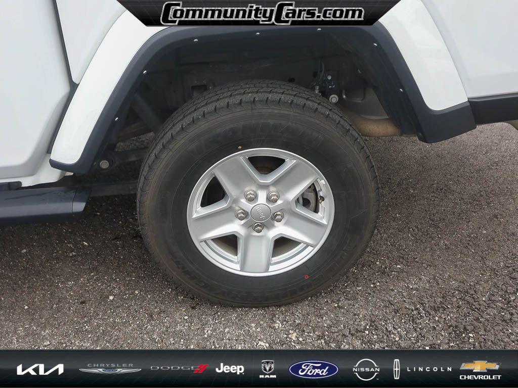 used 2023 Jeep Gladiator car, priced at $29,500