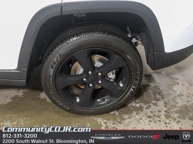 new 2025 Jeep Grand Cherokee car, priced at $46,055