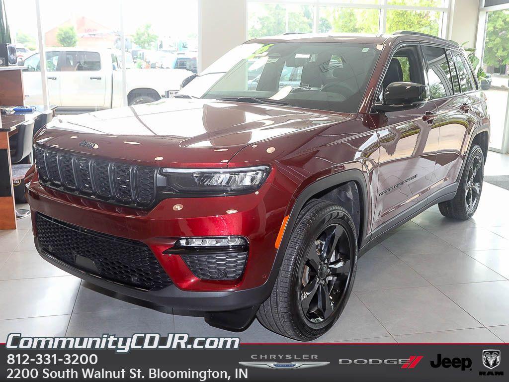 new 2025 Jeep Grand Cherokee car, priced at $48,972