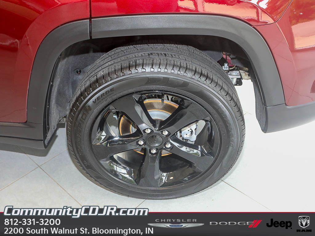 new 2025 Jeep Grand Cherokee car, priced at $48,972