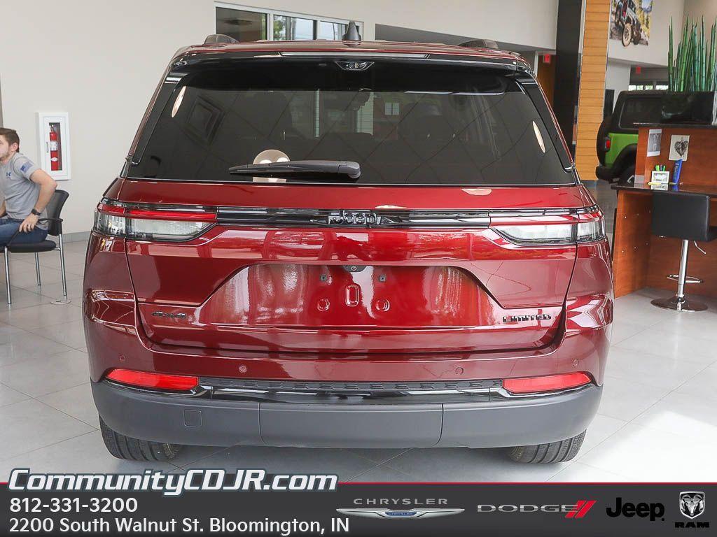 new 2025 Jeep Grand Cherokee car, priced at $48,972