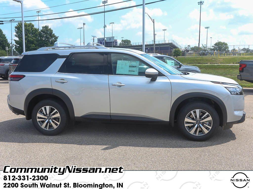 new 2025 Nissan Pathfinder car, priced at $40,904