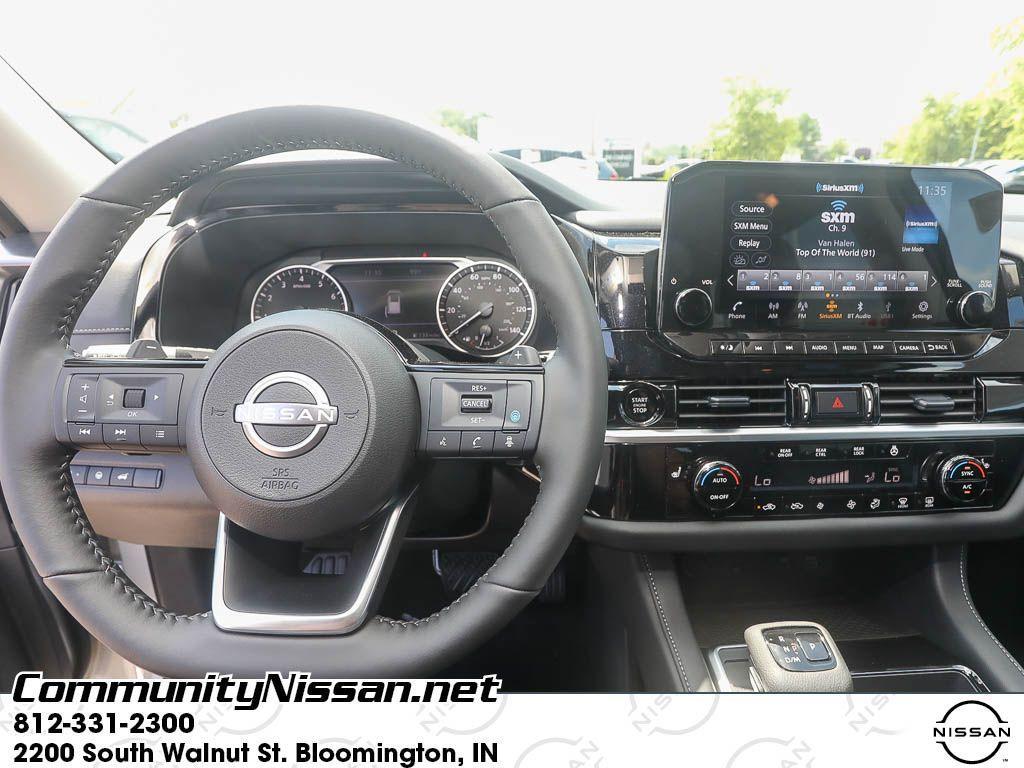 new 2025 Nissan Pathfinder car, priced at $40,904