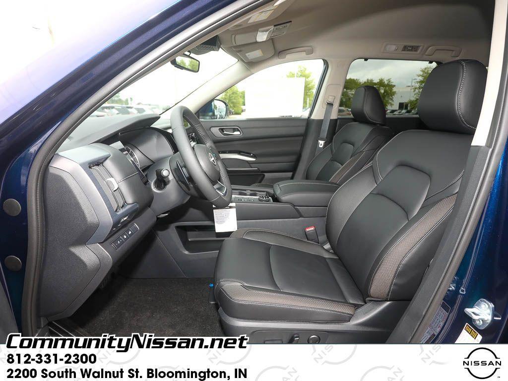 new 2025 Nissan Pathfinder car, priced at $43,904