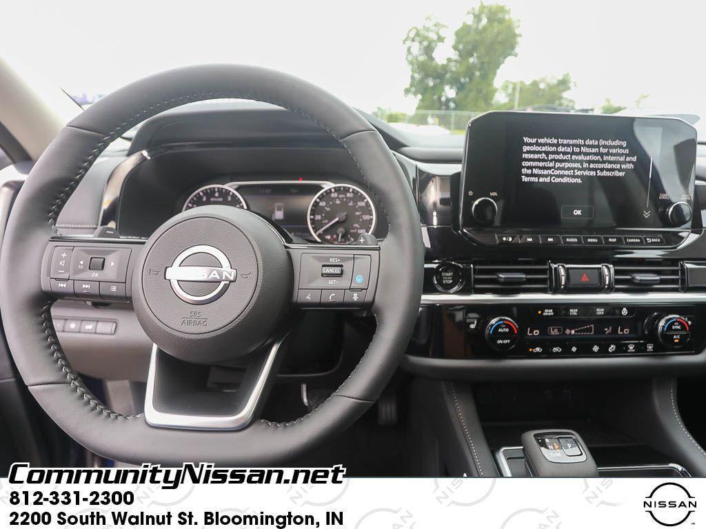 new 2025 Nissan Pathfinder car, priced at $43,904