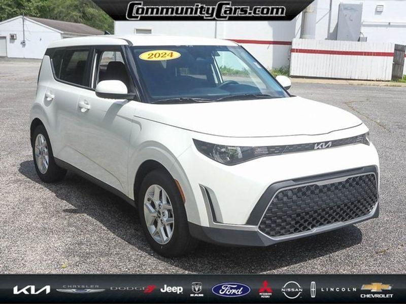 used 2024 Kia Soul car, priced at $18,550