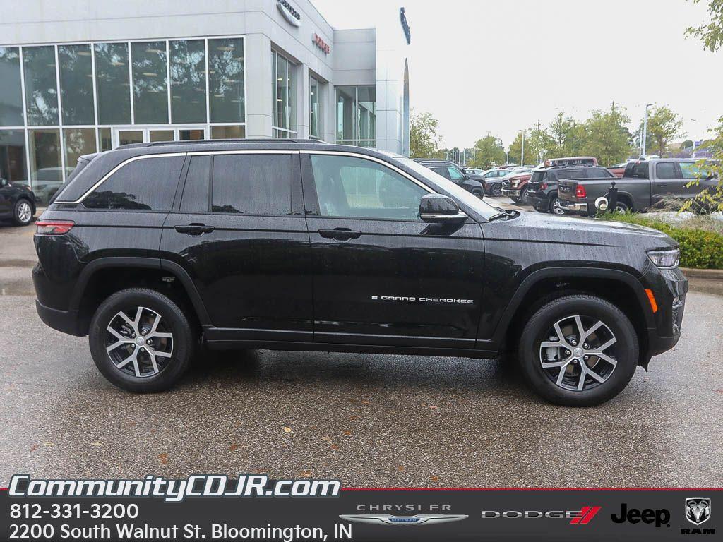 new 2025 Jeep Grand Cherokee car, priced at $42,141