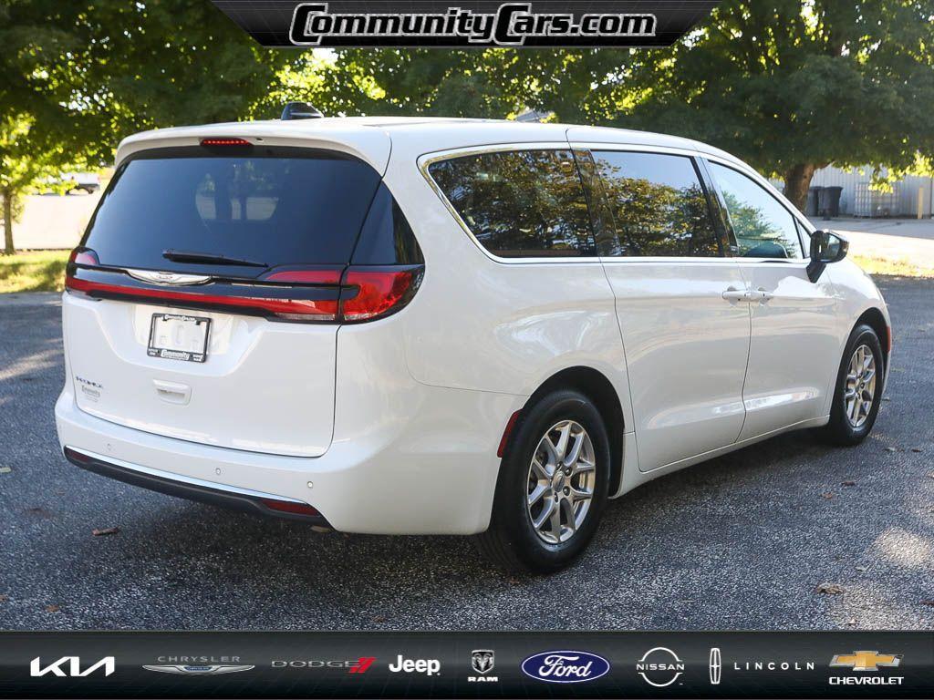 used 2024 Chrysler Pacifica car, priced at $33,141