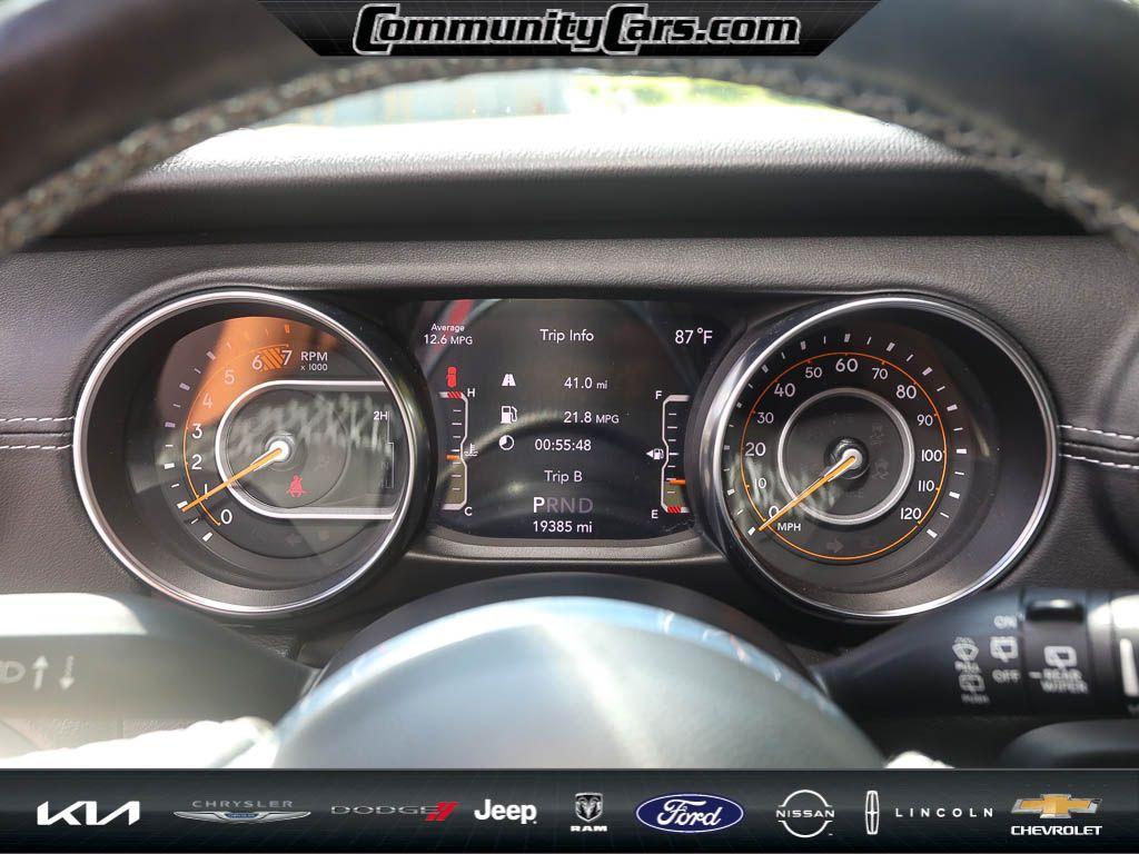 used 2022 Jeep Wrangler Unlimited car, priced at $38,000