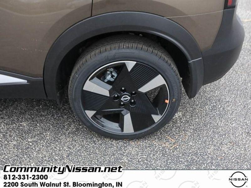 new 2025 Nissan Kicks car, priced at $29,610